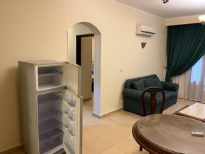 Cozy Apartment, on Sheraton Road Near Metro Market