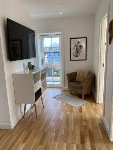 F27-1 3 people, 3 bedrooms, fully furnished