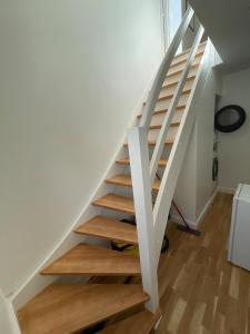 F27-1 3 people, 3 bedrooms, fully furnished