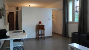 JD Suite Apartment near Ferrari