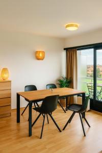 Parking gratuit, piscine intérieur vue panoramique