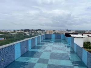 Orchid 001Airport view55 TVCoffee maker