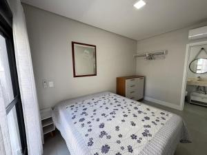 Cód 161 - Apartamento com Spa privativa a 100m do mar