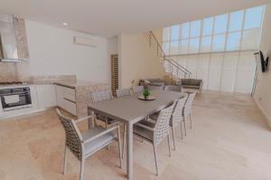 Exclusiva casa en Baru con piscina y playa privada