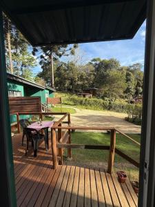 Container Climatizado com deck em frente ao Parque do Passaúna by Tiny House Passaúna