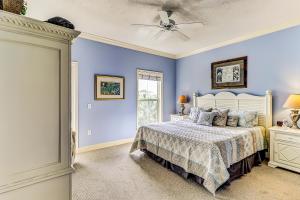 North Shore Place 407