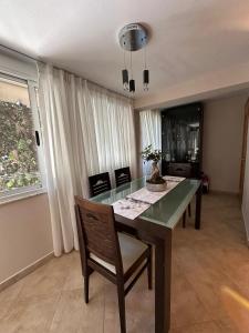 Chic & Serene Apartment-Your Relaxing Oasis