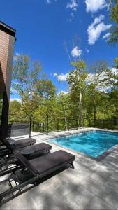 Mountain View Retreat with Private Hot Tub & Pool