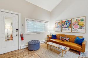 Arrowhead Resort - Stylish Retro Escape