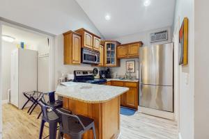 Arrowhead Resort - Stylish Retro Escape