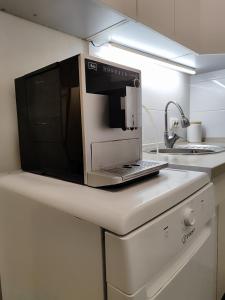 Двокімнатна на першому поверсі Нивки