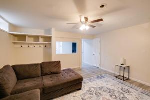 2 Mi to UMD Apt with Free Parking in Silver Spring!