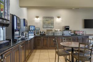 Best Western Plus Fredericton Hotel & Suites