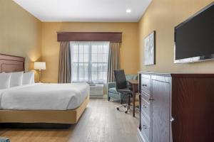 Best Western Plus Fredericton Hotel & Suites