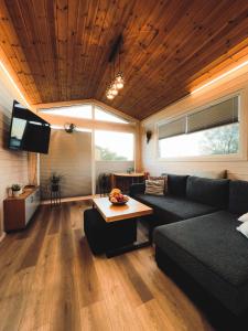 Charmful Beach Cabin - Sauna - Private Hot Tub