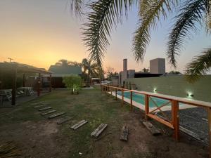 Cabaña con pileta & jardín- a minutos del centro y la playa