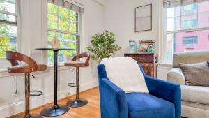 Lets Get Cozy In Seattle!