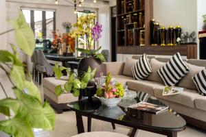 Coastal Heaven villa,5 walk beach, pacefull villa