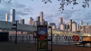 The Quayside Retreat- Parking - Uber Boats - Train