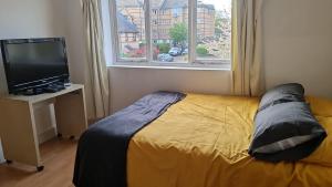 The Quayside Retreat- Parking - Uber Boats - Train