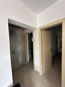 apartamento exclusivo con jacuzzi, piscina y vista al lago