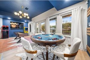 Heated Pool | MiniGolf | Fire Pit | Hot Tub | Lake