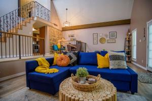 Unique A-Frame | KING | TLU | Work Friendly