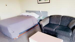 Plains Motor Inn
