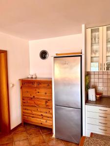 Apartments by the sea Tisno, Murter - 14346