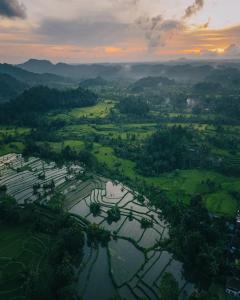 Nirvana Bamboo House Sidemen - The Aesthetic Stay