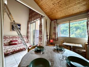 Studio Cabine 5 pers, Parking, Proche Pistes - FR-1-330C-155