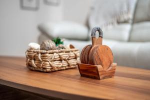 Tranquil Light-Filled Retreat 3BR Ranch