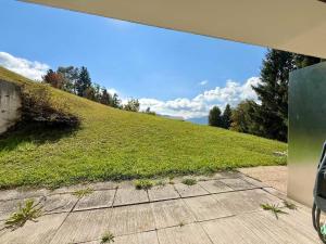 Appartement confortable avec terrasse et parking, proche centre - FR-1-505-235