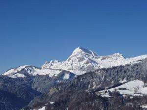 Appartement confortable avec terrasse et parking, proche centre - FR-1-505-235