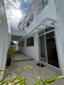 Lycanhikers Apartments