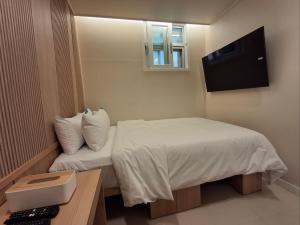 Rio Hotel-Hoegi Station, Subway Line 1