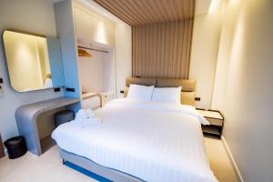 Luxury Zoe 6 Bedroom -7 Bathroom Big Size Villa