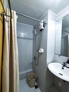 A Sleek Spacious Escape