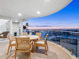 Noosa Crest Penthouse 34 - Private Rooftop Pool