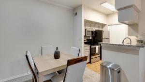 Landing Apartments - Lewisville