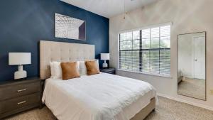 Landing Apartments - Lewisville