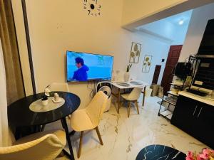 Your Perfect Staycation Spot!