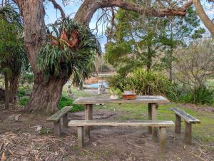 Lakeside haven cottage - Macedon ranges