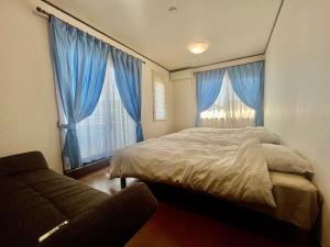 Kamakura Guest House 3 Bedrooms, Sleeps 10