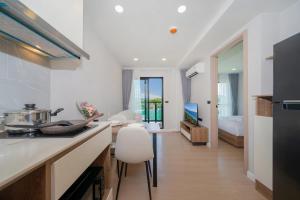 Brand new 1 BR apt 403 at Space Condo near Boat Avenue