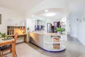 Pavillions Ocean Breeze Apartment 119