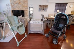 3BR Near Commercial Dr 10 min to Downtown