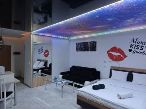 Good Day Apartments- private parking new town