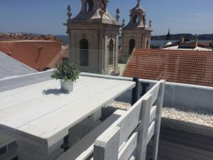 A Terrace on a Topfloor with a View