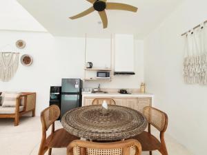 Villa Makuya - Rustic Mediterranean 2BR Villa in Uluwatu Center